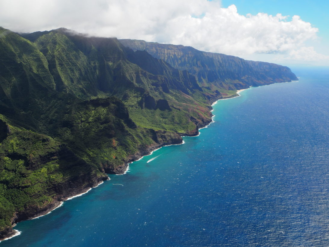 Blick auf die Napali Coast aus dem Helikopter