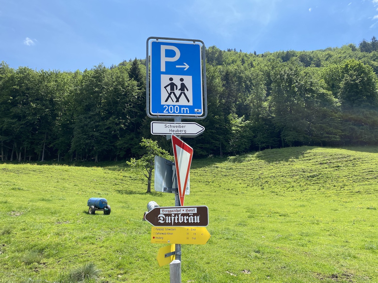 Beschilderung Parkplatz Schweibern