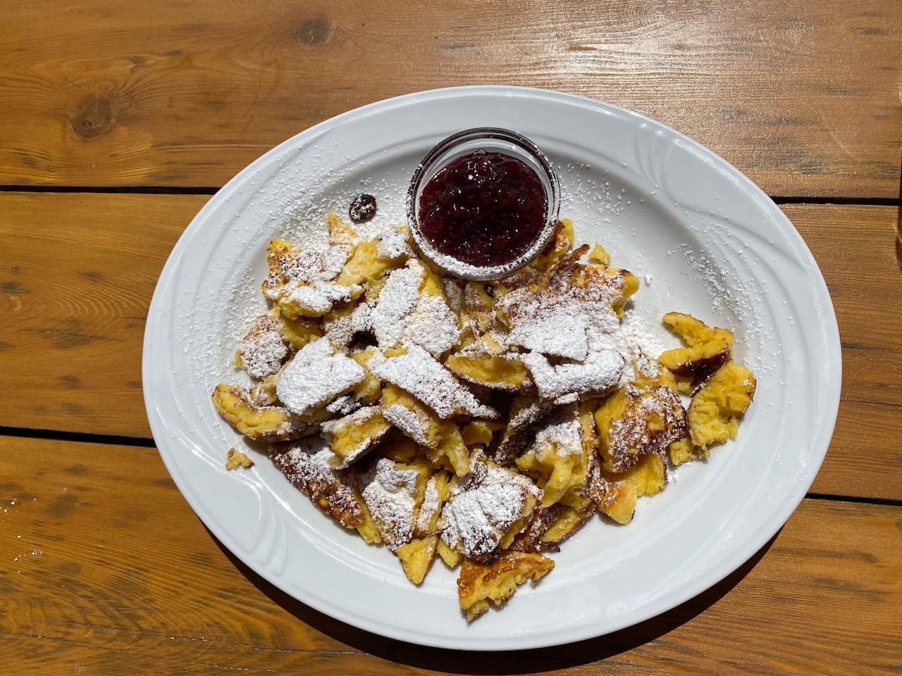 Selbstgemachter Kaiserschmarren auf der Hütte