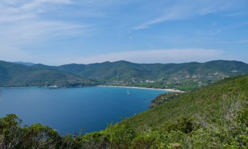 Blick auf die Bucht von Lacona auf Elba