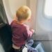 Mit Kind im Flugzeug