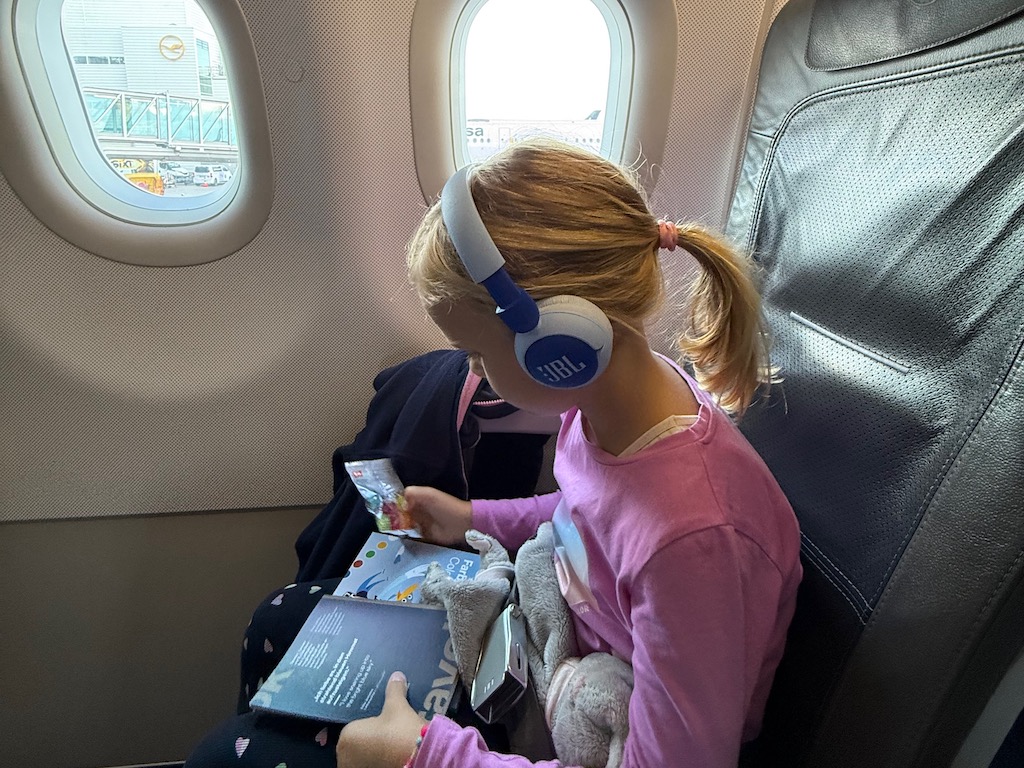 Fliegen mit Kindern Handgepäck