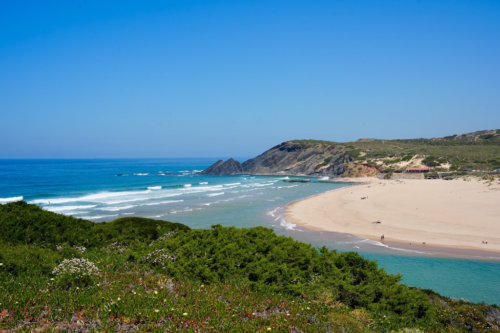Traumstrand Praia da Amoreira an der Welstalgarve in Portugal
