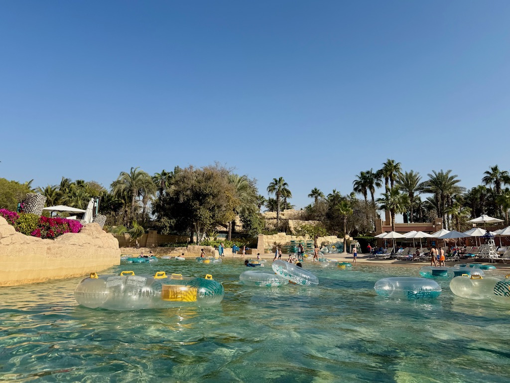 Lazy River im Aquaventure Wasserpark auf der Palmeninsel in Dubai