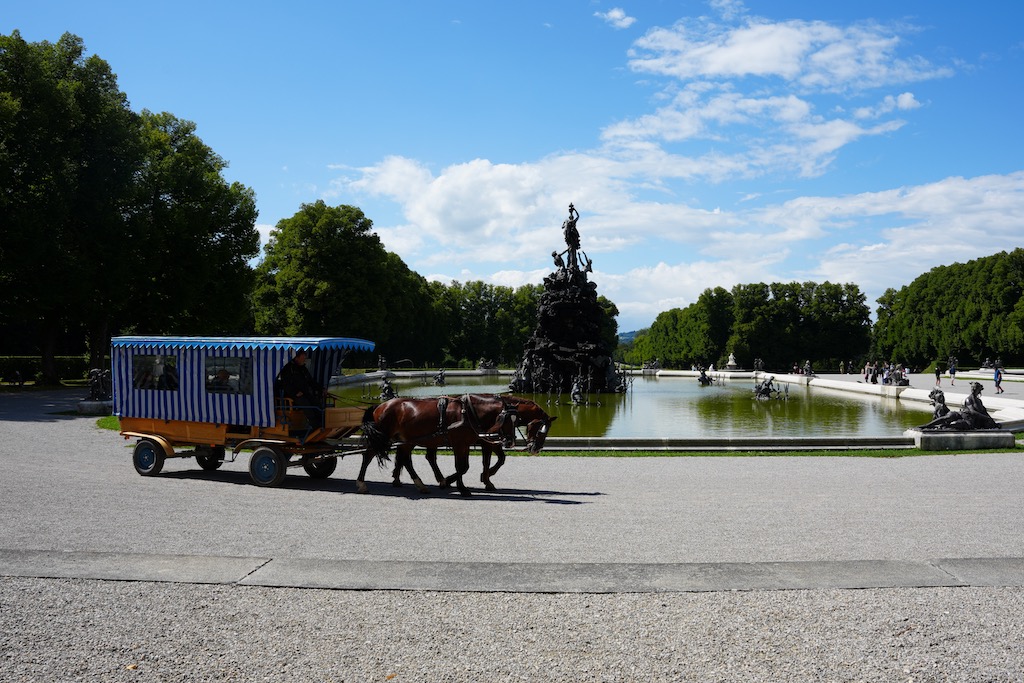 Wunderschöne Kutschenfahrt zum Schloss Herrenchiemsee