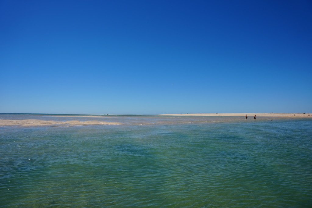 Die Sandbänke der Ria Formosa mit dem Boot